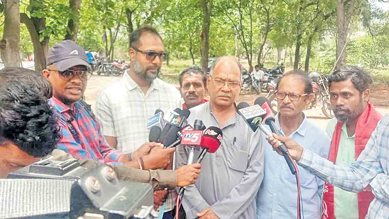 ప్రభుత్వ వైఫల్యంతోనే పరిశ్రమలో ప్రమాదం