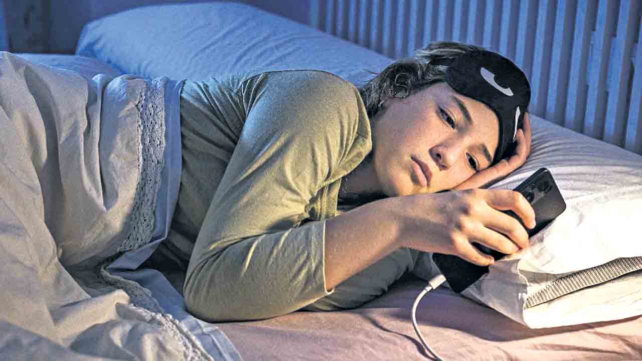 నిద్రలేమితో అనర్థాలెన్నో..