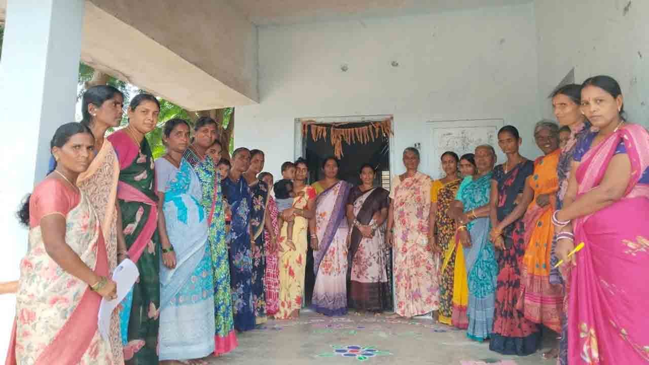 Stree Nidhi Loans | మహిళల ఆర్థికాభివృద్దికి శ్రీనిధి రుణాలు : ఐకేపీ సీసీ చెన్నమ్మ