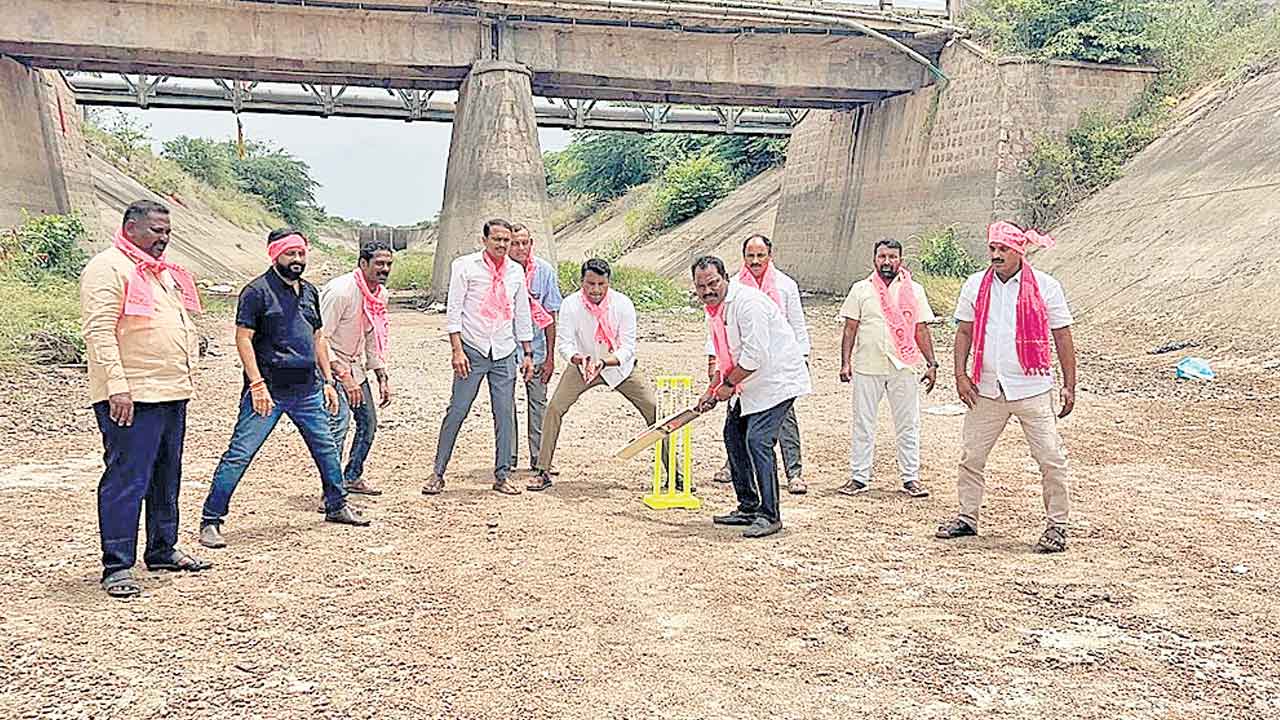 నాలుగు రోజుల్లో సాగునీరు ఇవ్వాలి.. లేదంటే పెద్ద ఎత్తునధర్నా చేస్తాం : సుంకె రవిశంకర్‌