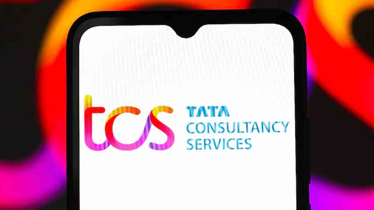 TCS | నో శాలరీ హైక్స్, సీనియర్ల నియామకాలు నిలిపివేత.. ఉద్యోగులకు టీసీఎస్ మరో షాక్..!