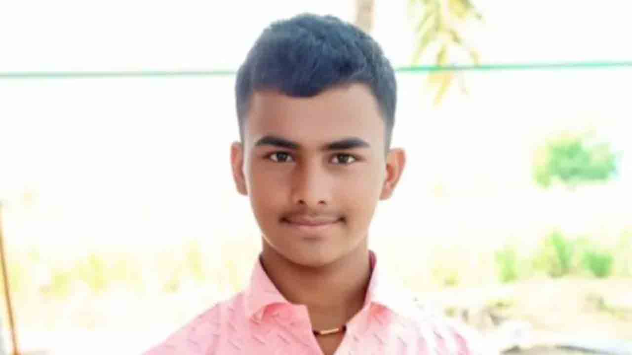 Teen Kills Self | తల్లి మరణాన్ని తట్టుకోలేక.. కుమారుడు ఆత్మహత్య
