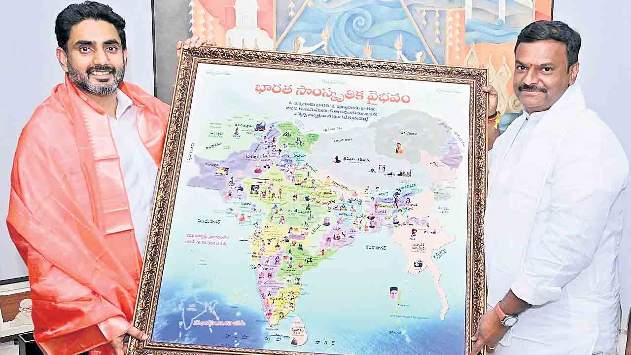 బీజేపీ మ్యాప్‌లో తెలంగాణ మాయం.. నారా లోకేశ్‌కు ఏపీ బీజేపీ చీఫ్‌ మ్యాప్‌ బహూకరణ