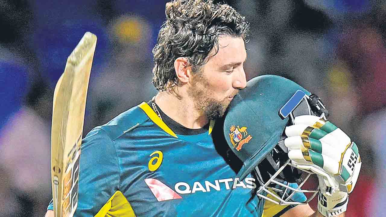 డేవిడ్‌ మెరుపు శతకం