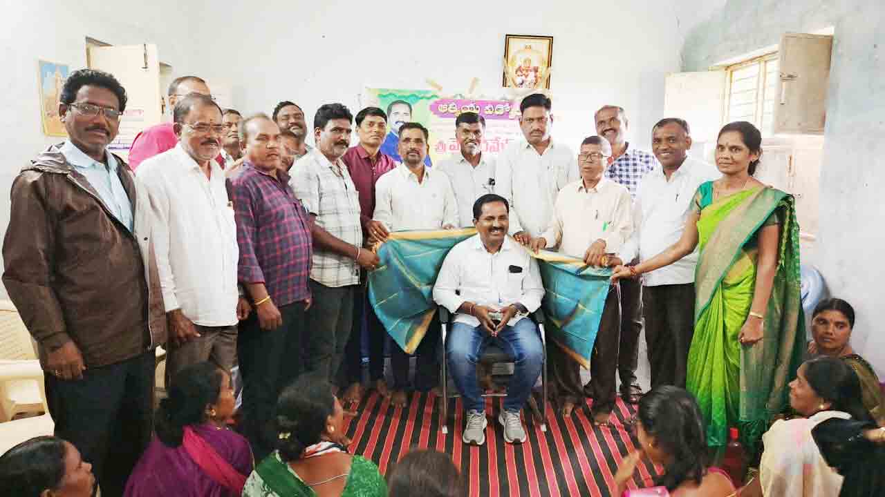 Employees Tranfers | ప్రభుత్వ ఉద్యోగులకు బదిలీలు సహజం