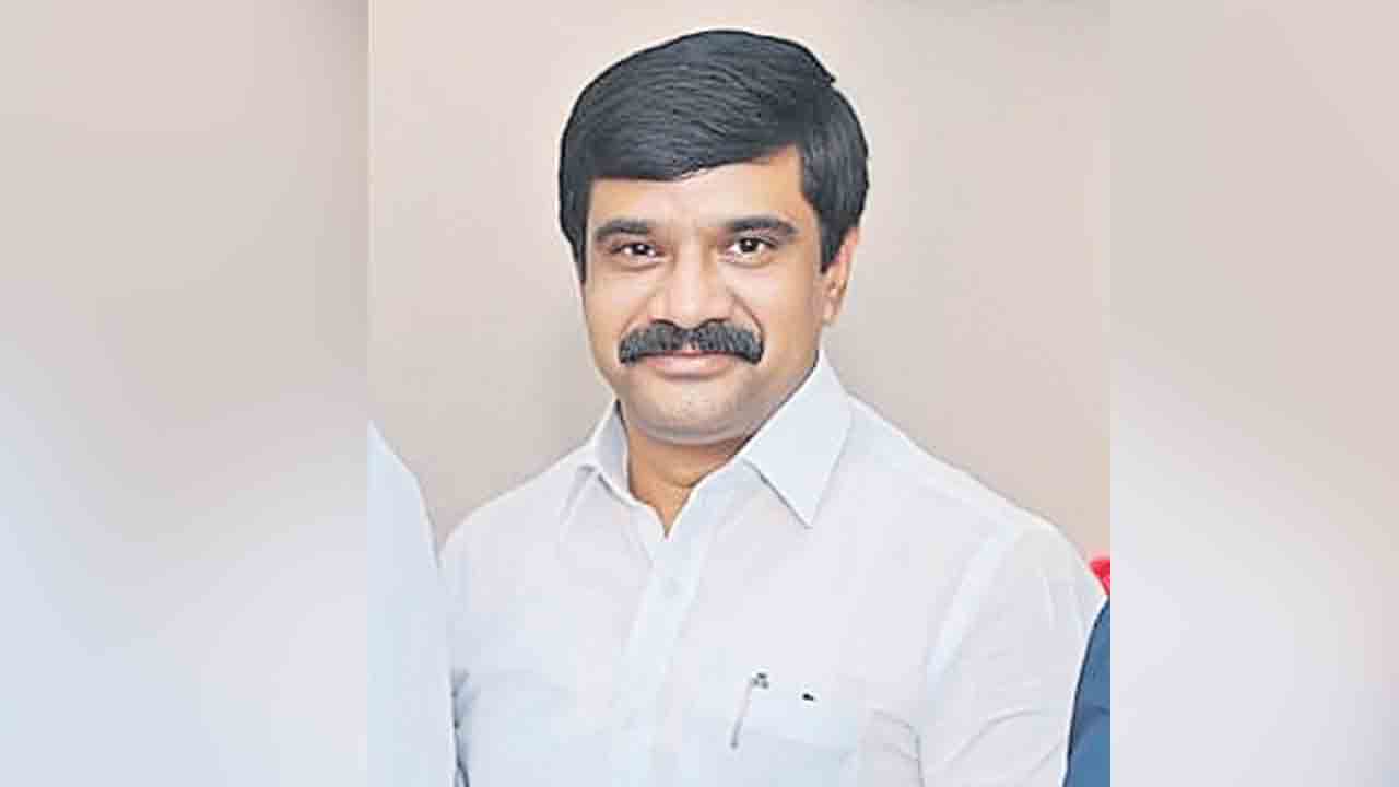 ప్రజలు ఛీదరించుకునే స్థాయికి దిగజారిన రేవంత్‌రెడ్డి