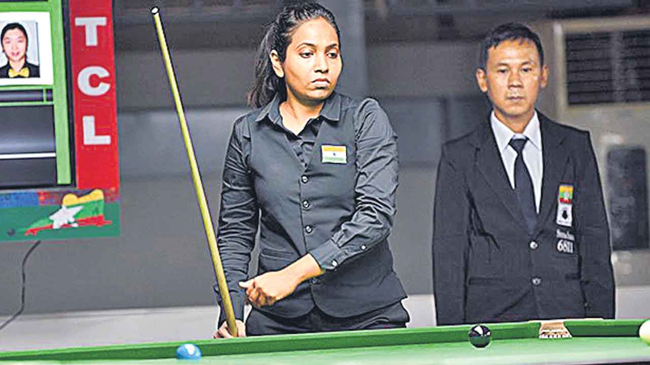 పిళ్లైకి స్వర్ణం.. కామన్వెల్త్‌ బిలియర్డ్స్‌ చాంపియన్‌షిప్స్‌