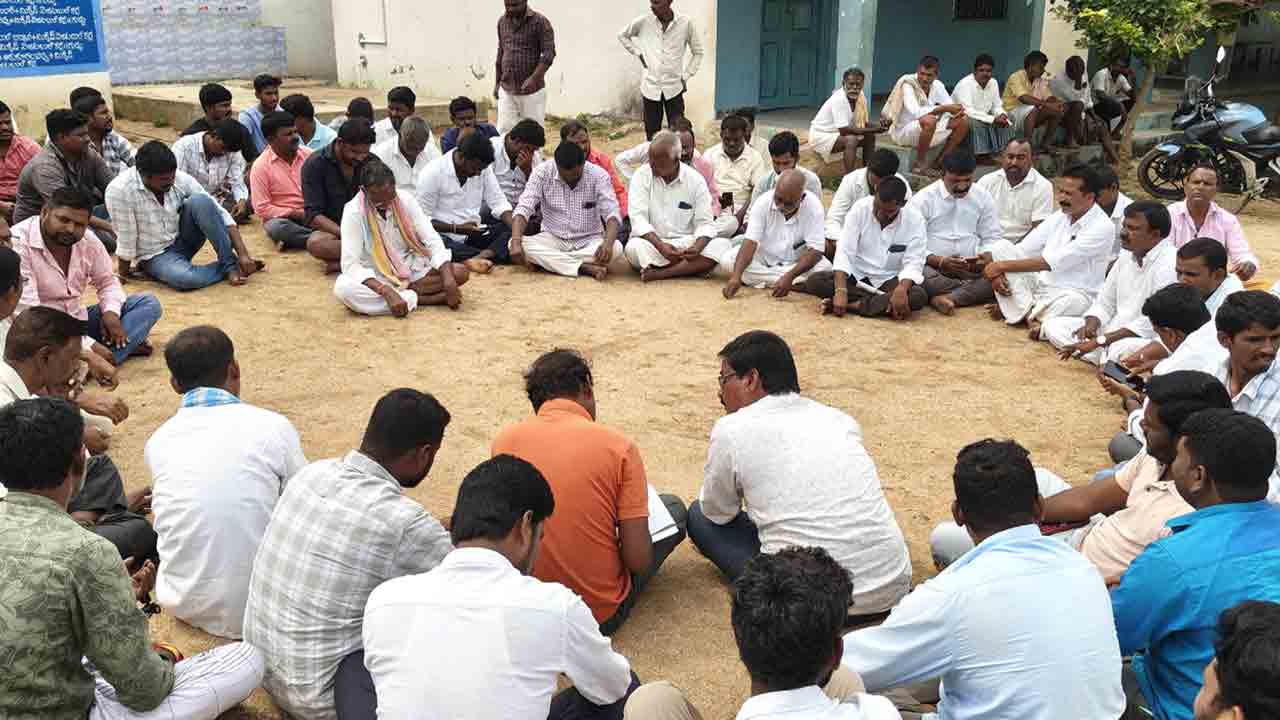 ఇసుక తరలింపును అడ్డుకుందాం