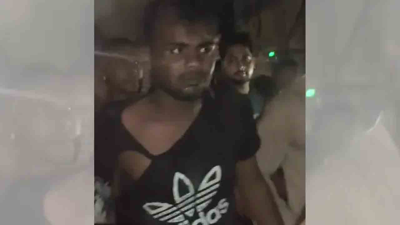 Viral news | అర్ధరాత్రి ప్రియురాలి కోసం వెళ్లి గ్రామస్తుల చేతిలో తన్నులు తిన్న ప్రియుడు