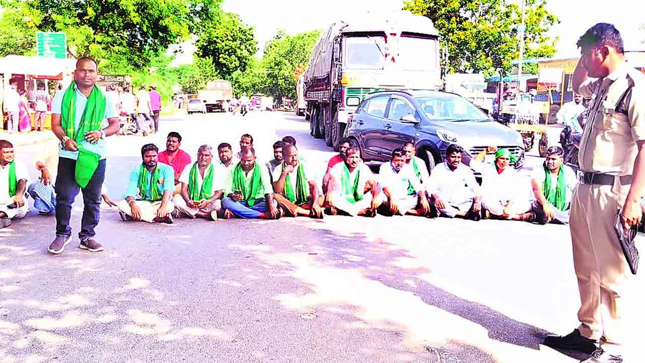 పంటలు ఎండిపోతున్నయ్‌