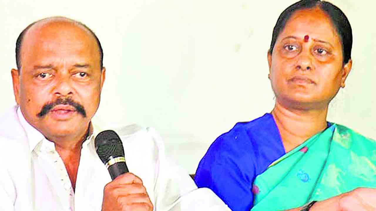 కొండ ఎక్కిందెవరు? దిగిందెవరు?