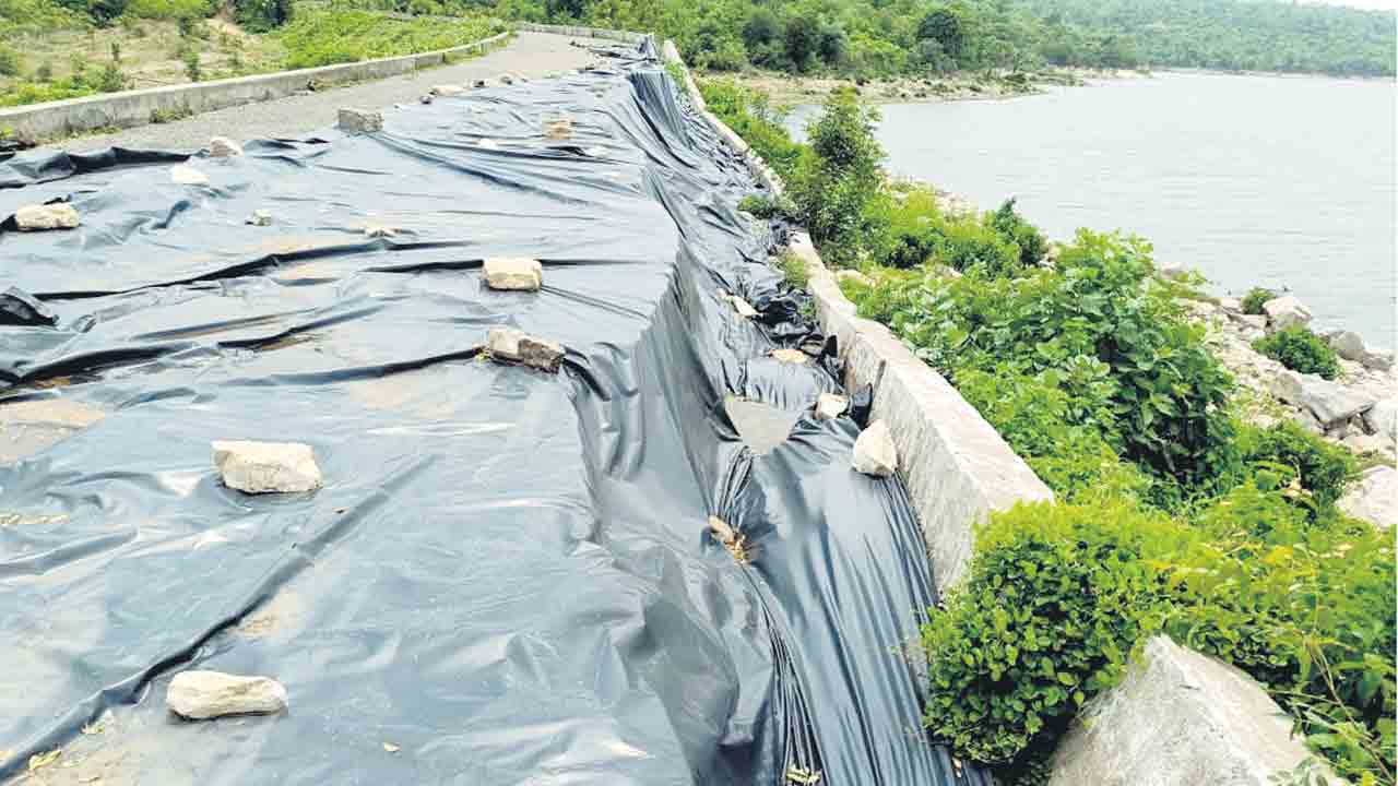 కుమ్రం భీం ప్రాజెక్టుపై పట్టింపేది?