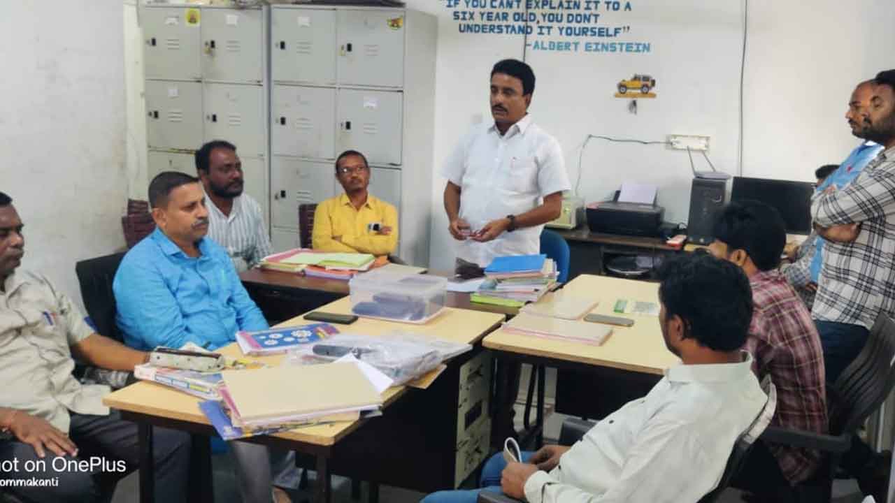 Gurukul teachers | గురుకుల ఉపాధ్యాయుల సమస్యల పరిష్కారానికి కృషి  : బోయినపల్లి ఆనందరావు