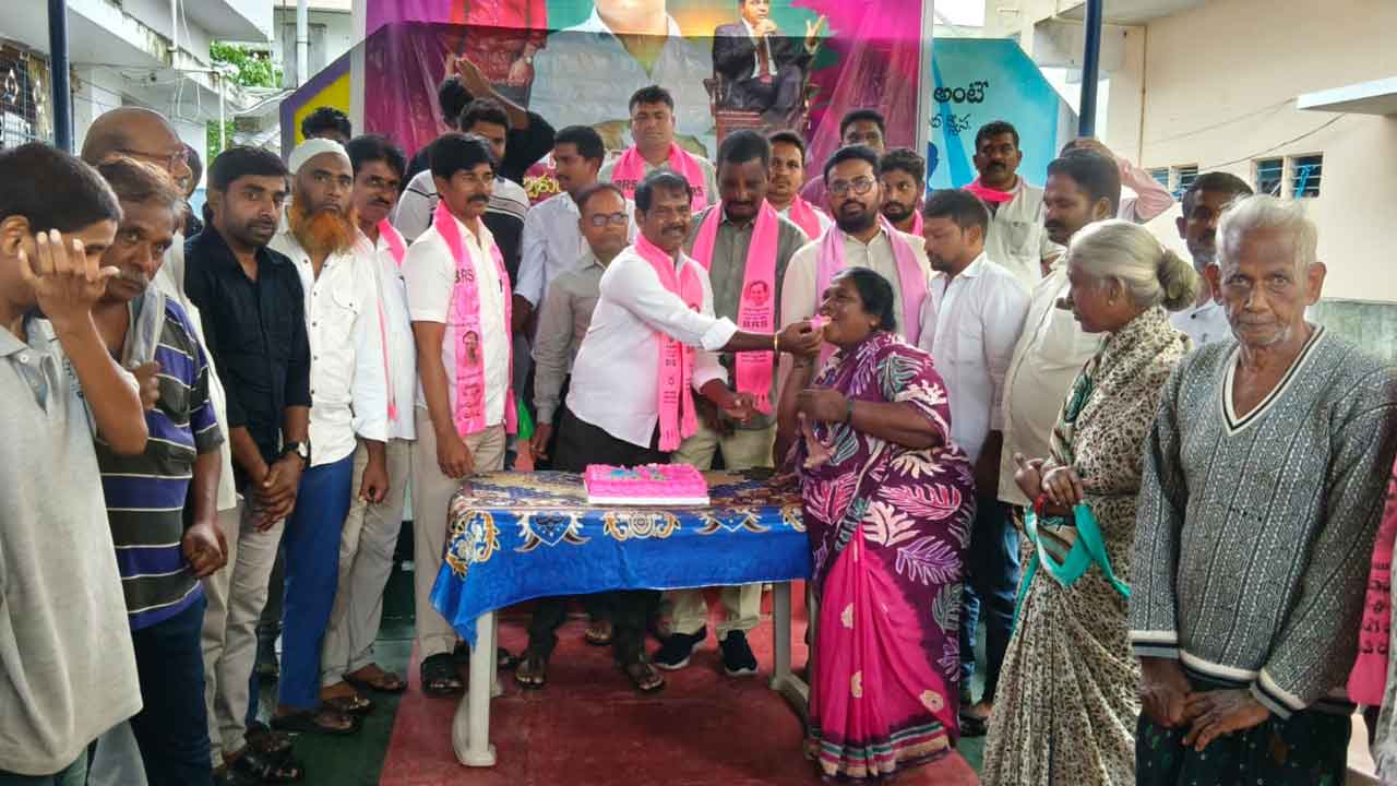 KTR | కేటీఆర్‌ బర్త్‌డే.. అనాథ శరణాలయంలో అన్నదానం