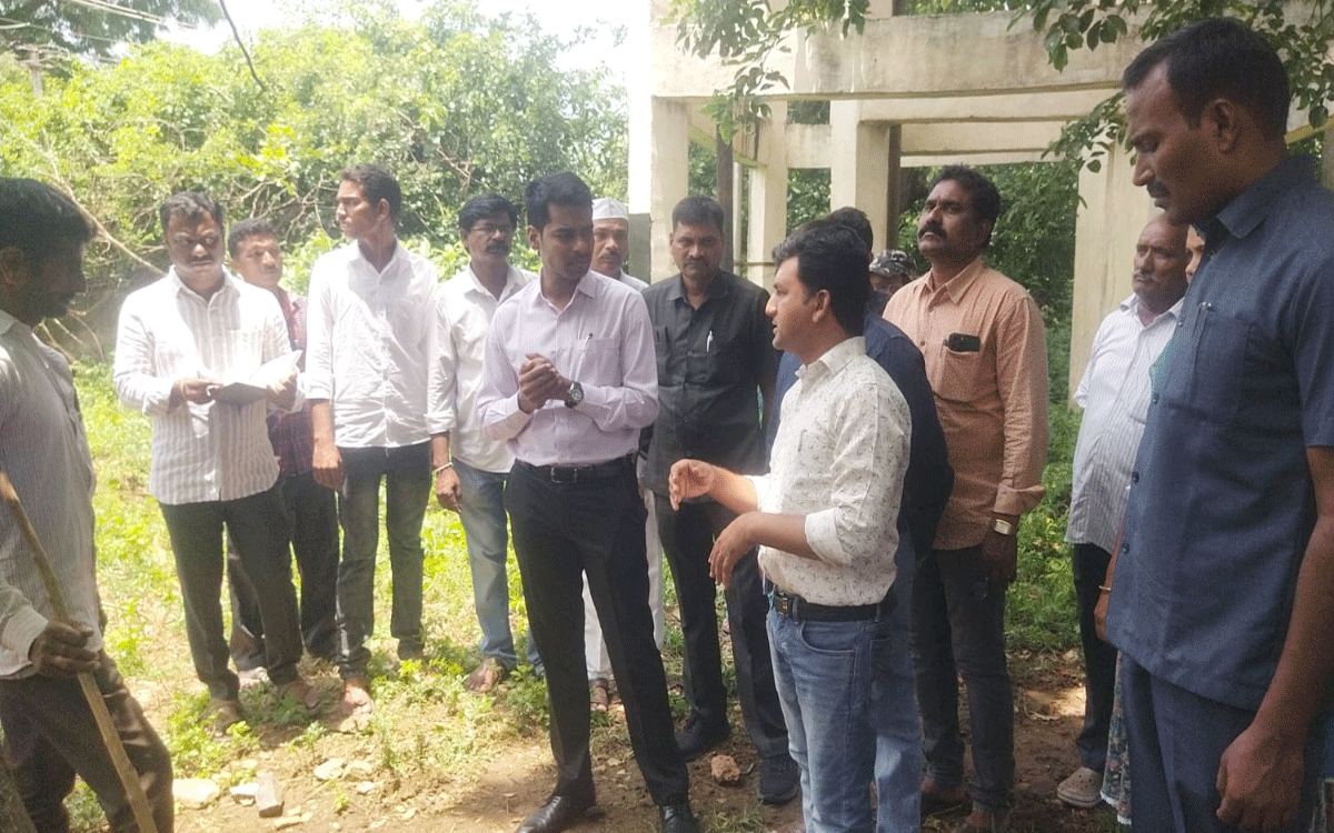 Karepalli : కామేపల్లి పీహెచ్సీలో వైద్య సేవలపై కలెక్టర్ అనుదీప్ ఆరా