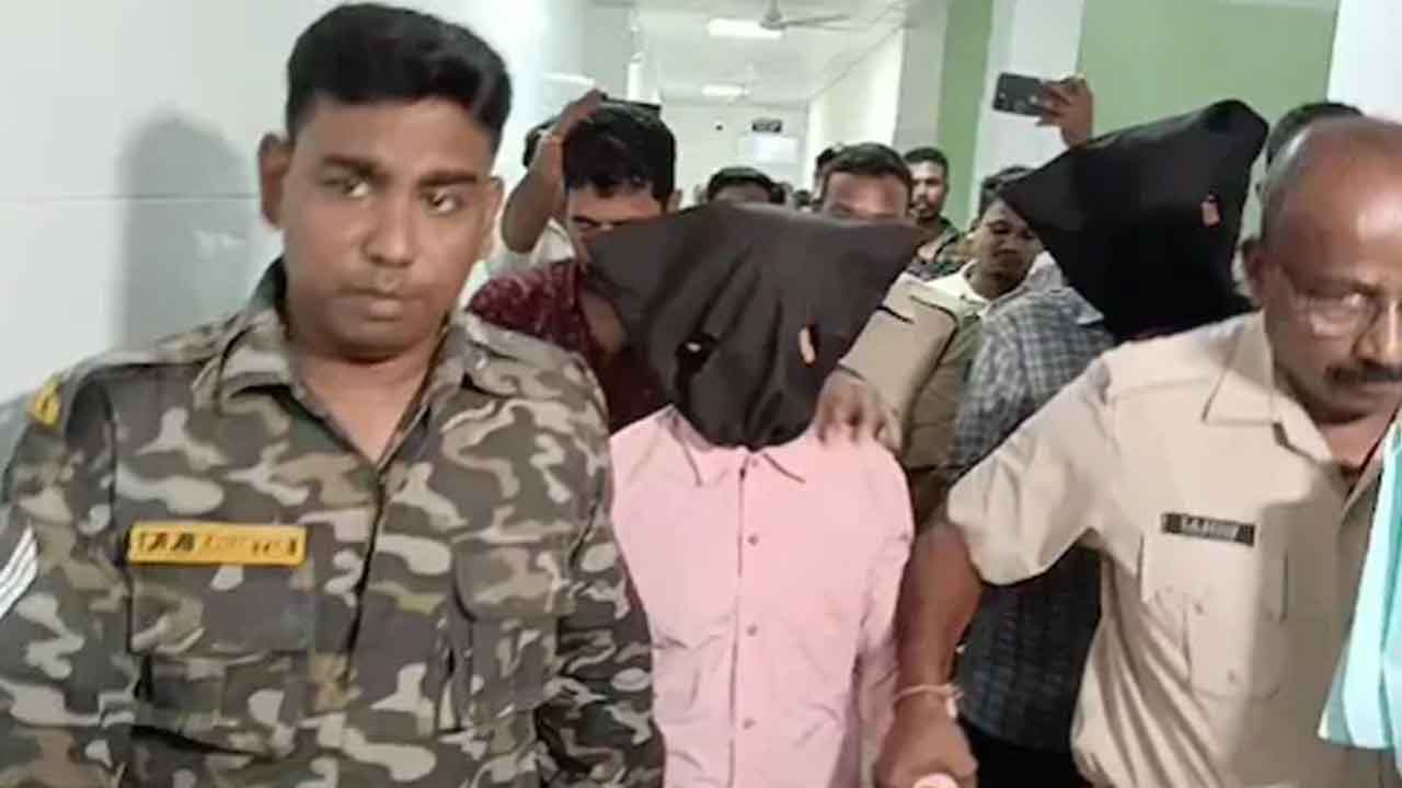 టీనేజర్‌పై ఇద్దరు సోదరుల రేప్‌.. గర్భం దాల్చిందని సజీవ సమాధికి యత్నం.. బీజేపీ పాలిత ఒడిశాలో దారుణం