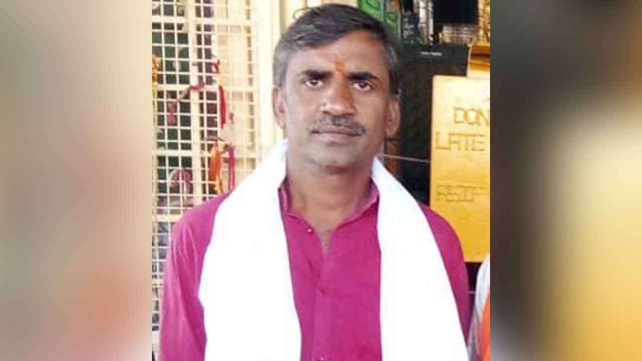 Auto driver | కమలాపూర్లో ఆటో డ్రైవర్ దారుణ హత్య