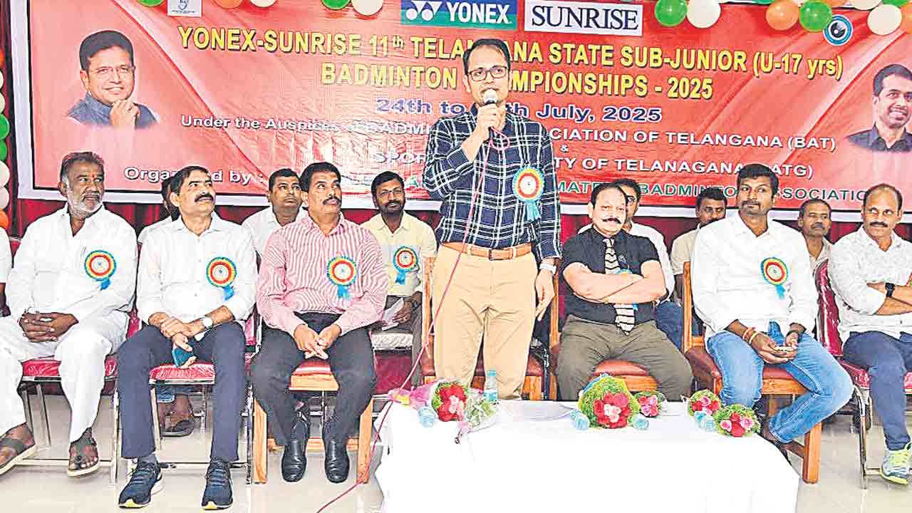 హోరాహోరీగా రాష్ట్రస్థాయి బ్యాడ్మింటన్‌ పోటీలు