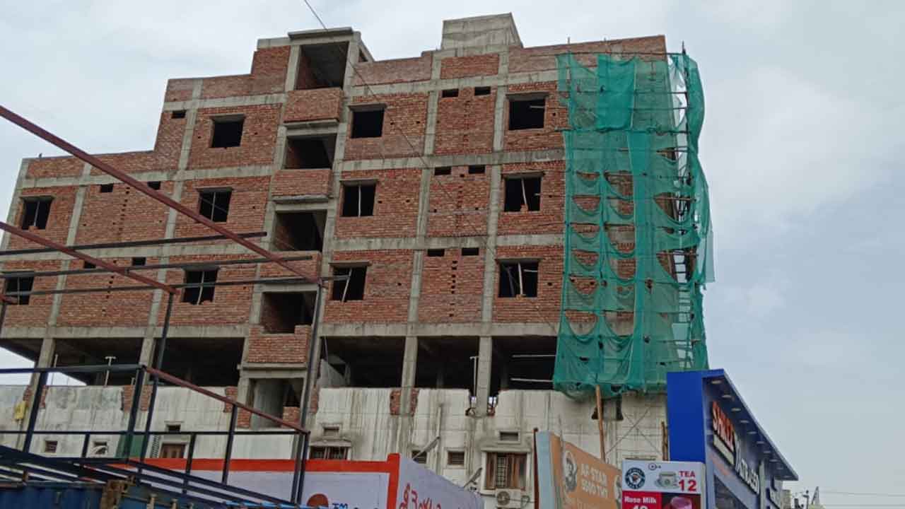 Bandlaguda Jagir | అనుమతులు లేకున్న భారీ నిర్మాణాలు.. అక్రమార్కులకు అండగా అధికారులు