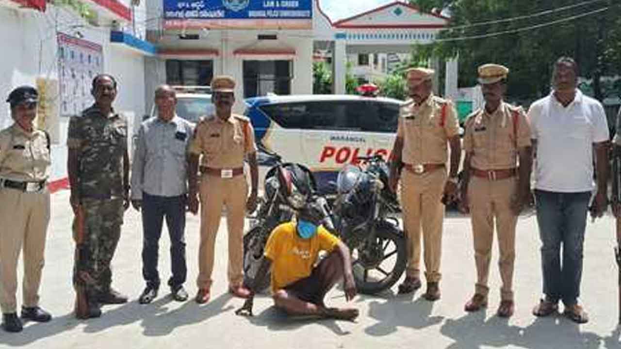 Warangal | ద్విచక్ర వాహనాలు దొంగలించిన వ్యక్తి అరెస్ట్
