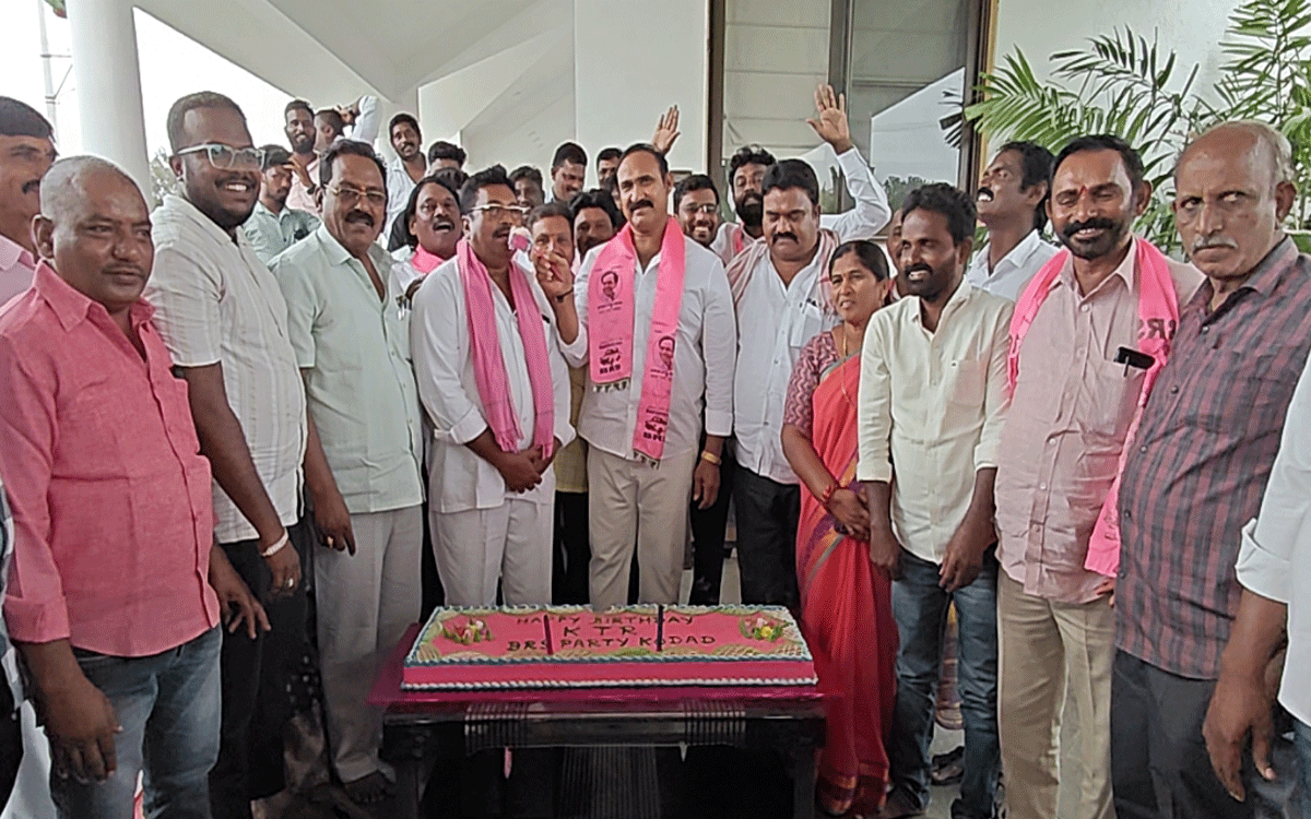 Kodada : కేటీఆర్‌కు మ‌న‌మిచ్చే పుట్టిన‌రోజు కానుక ఇదే : మాజీ ఎమ్మెల్యే బొల్లం మ‌ల్ల‌య్య యాద‌వ్‌