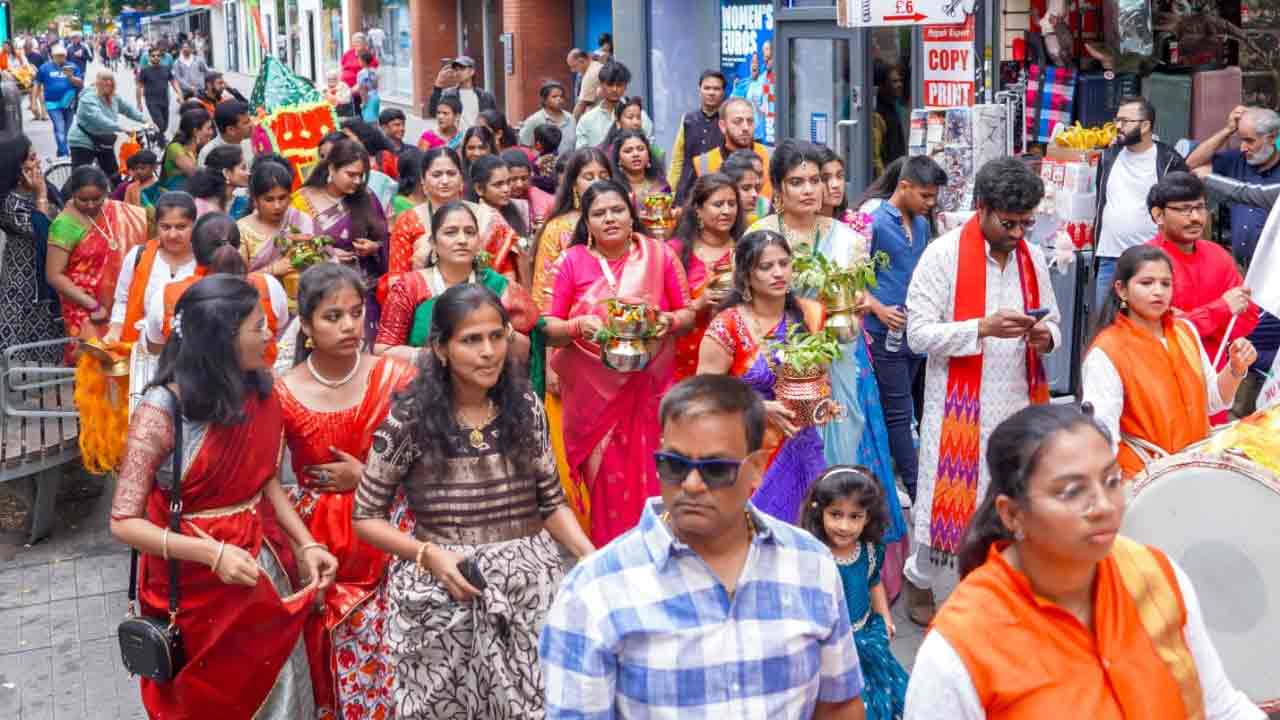 Bonalu London1