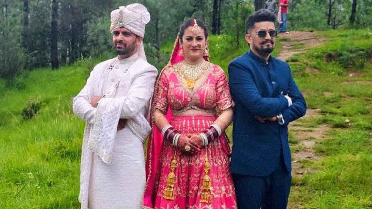 సంప్రదాయాన్ని ఇష్టపడి.. అన్నదమ్ములను పెండ్లాడి