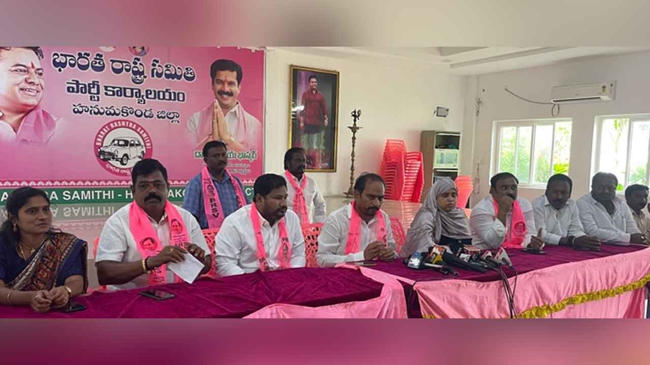 Hanumakonda | ఎజెండా మీద చర్చించకుండా గొంతు నొక్కుతున్నారు : డిప్యూటీ మేయర్ రిజ్వానా మసూద్