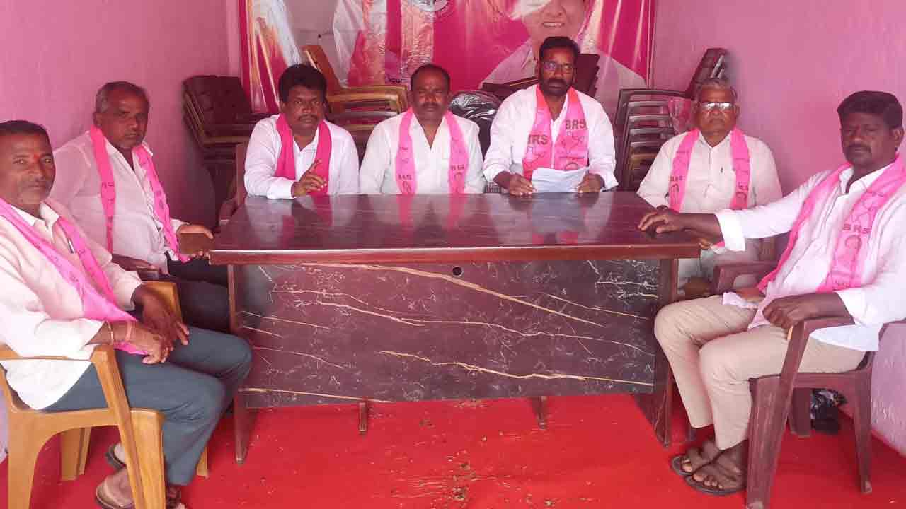 ప్రచార ఆర్భాటం మాని పనులు చేయండి.. కాంగ్రెస్‌కు బీఆర్ఎస్ నేతల హితవు