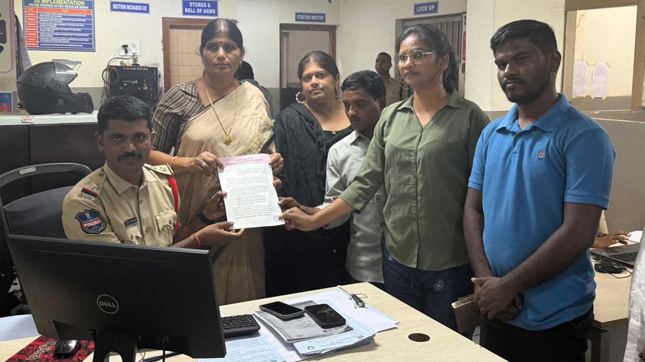 కేసీఆర్‌పై అనుచిత వ్యాఖ్యలు.. సీఎం రేవంత్‌రెడ్డిపై పోలీసులకు బీఆర్‌ఎస్‌ నాయకుల ఫిర్యాదు