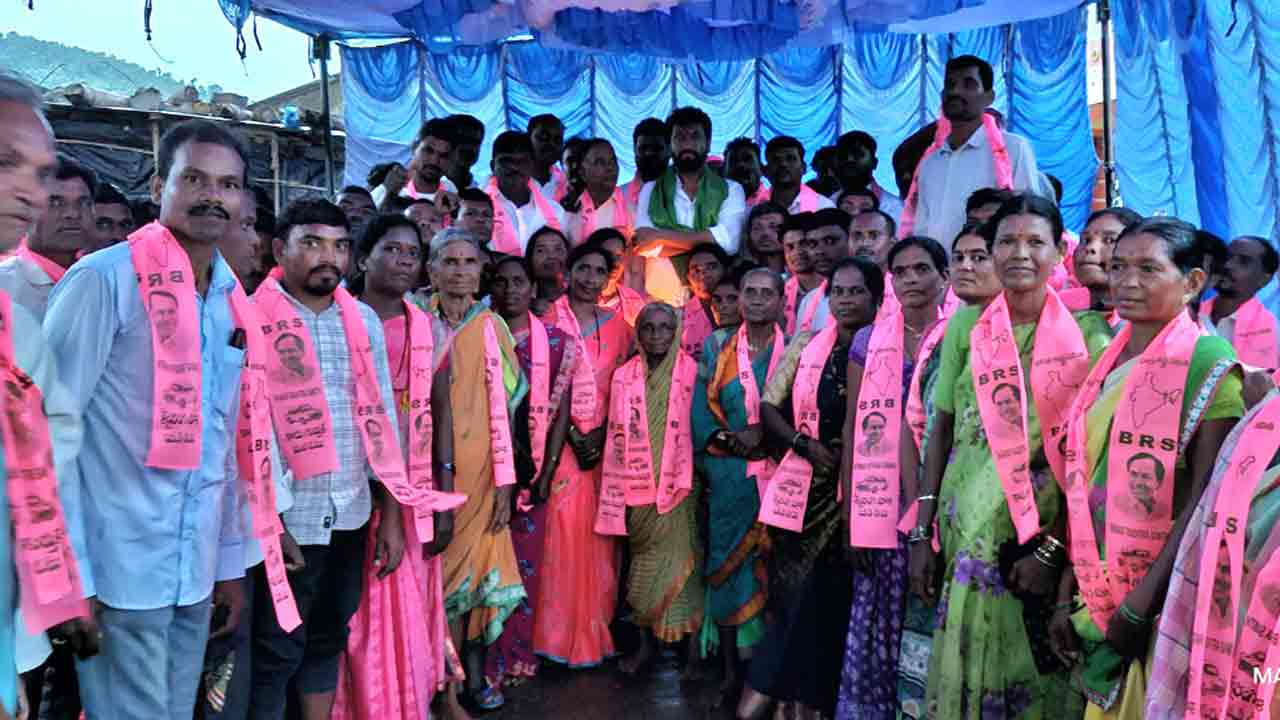 BRS Party | గ్రామమంతా ఏకమై.. బీఆర్ఎస్ పార్టీలో చేరిక