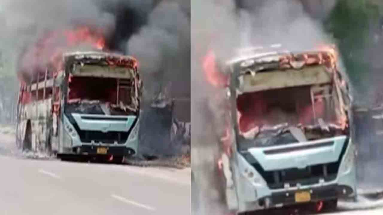 bus bursts into flames | మంటల్లో కాలిన బస్సు.. తృటిలో తప్పించుకున్న   ప్రయాణికులు