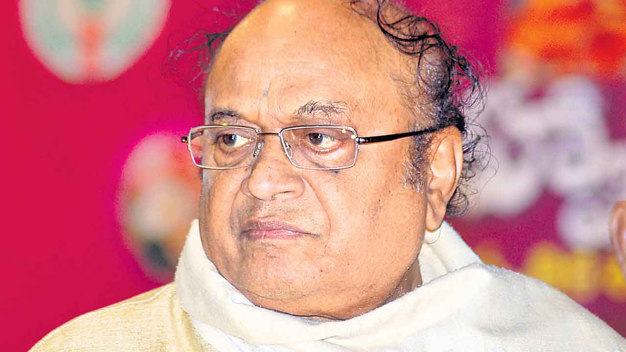 కలల అలలపై.. పాట సంతకం