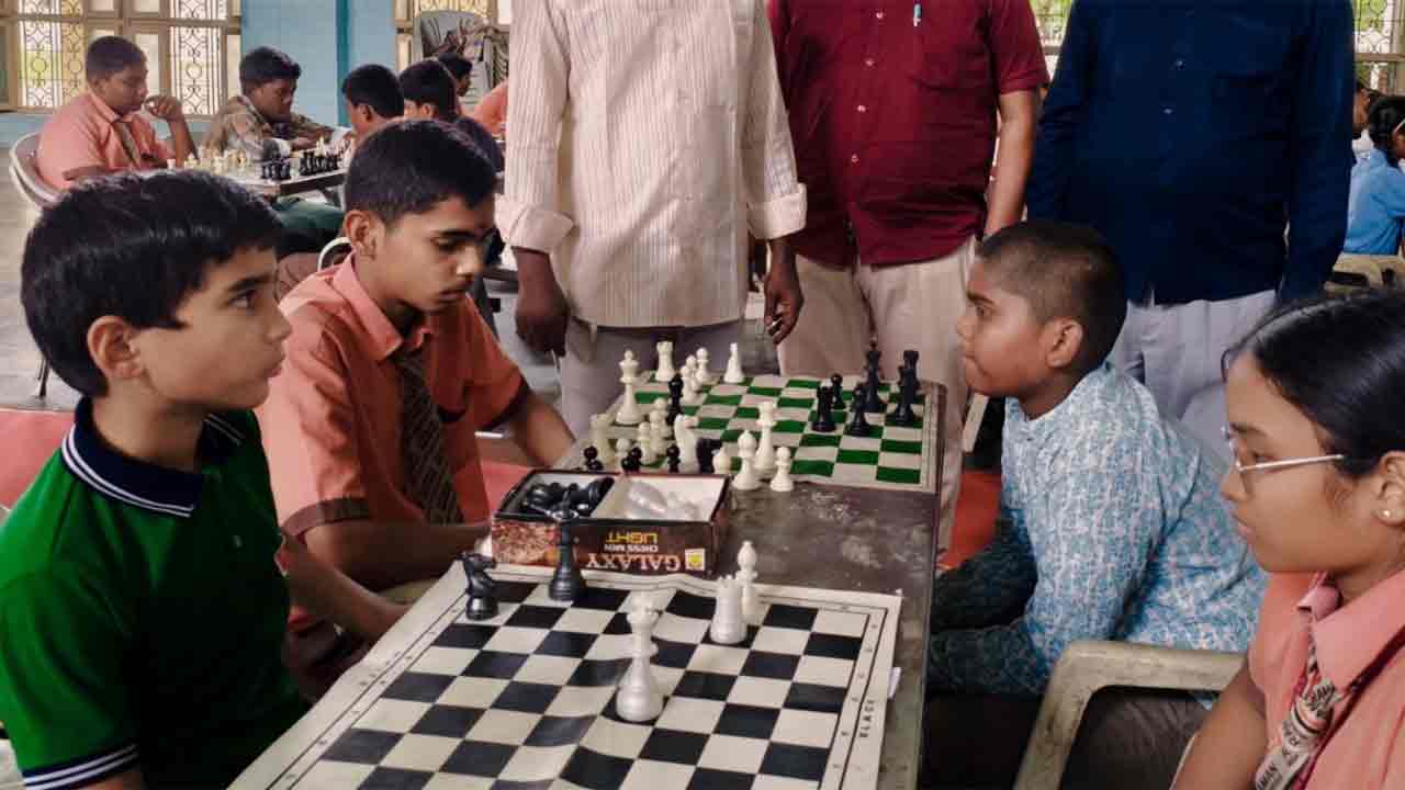 హనుమకొండలో ఉత్సాహంగా చదరంగ పోటీలు