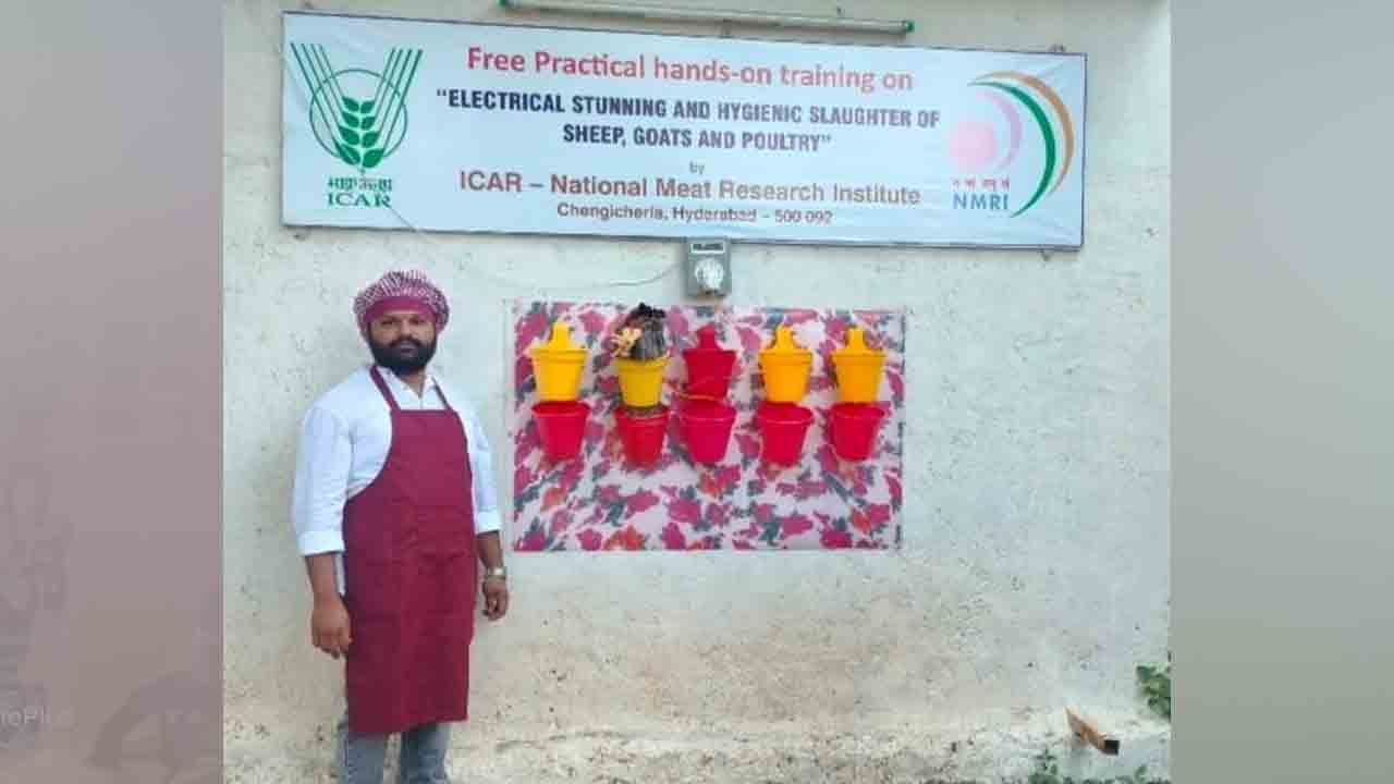 chicken | కోళ్లను హింసించి చంపడం చట్టరీత్యా నేరం : డాక్టర్ సి రామకృష్ణ