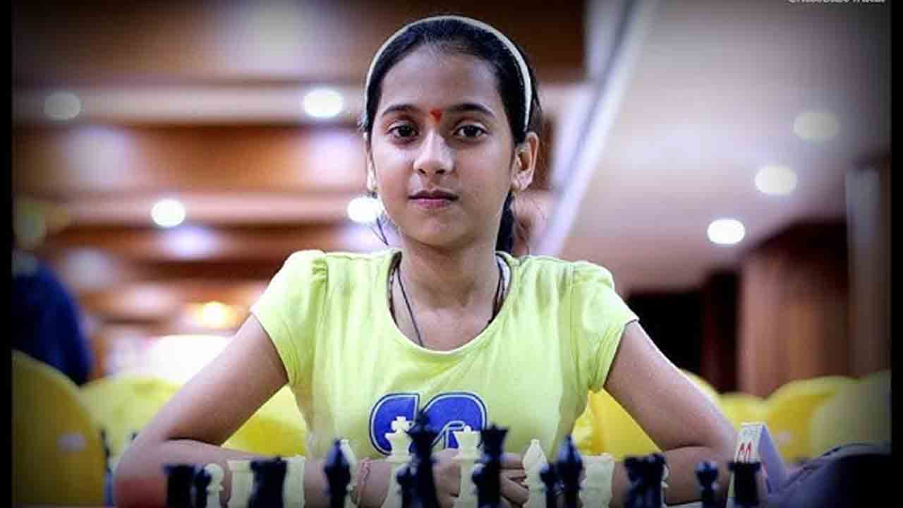 Divya 11
