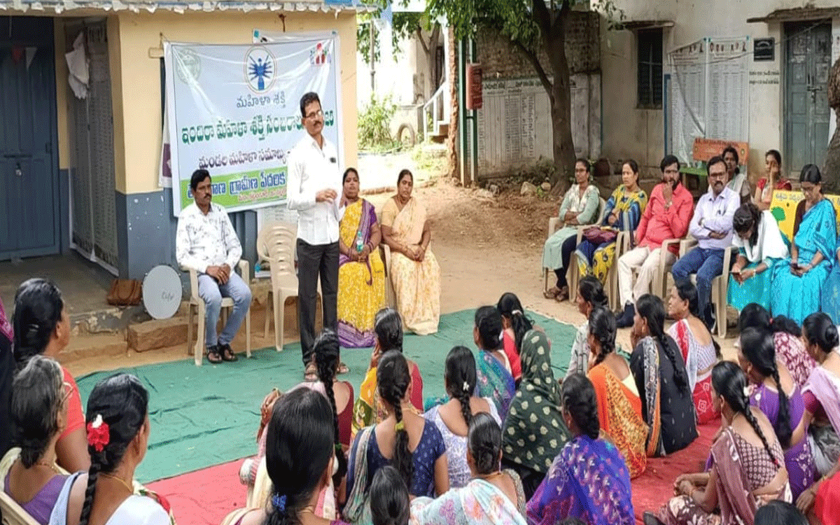 Kattangur : మహిళలు ఆర్థికంగా ఎదగాలి : డీపీఎం మోహన్‌రెడ్డి