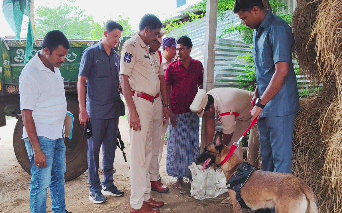 Julurupadu : చ‌ట్ట వ్య‌తిరేక కార్య‌క‌లాపాల‌కు పాల్ప‌డితే క‌ఠిన చ‌ర్య‌లు : డీఎస్పీ రెహ‌మాన్‌