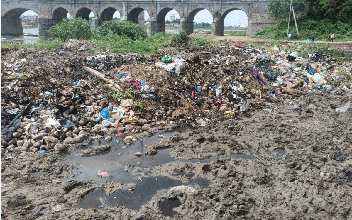 Khammam Rural : డంపింగ్ యార్డ్‌గా స్మశాన వాటిక.. ఆఖ‌రి మజిలీ సాగేదెట్లా ?