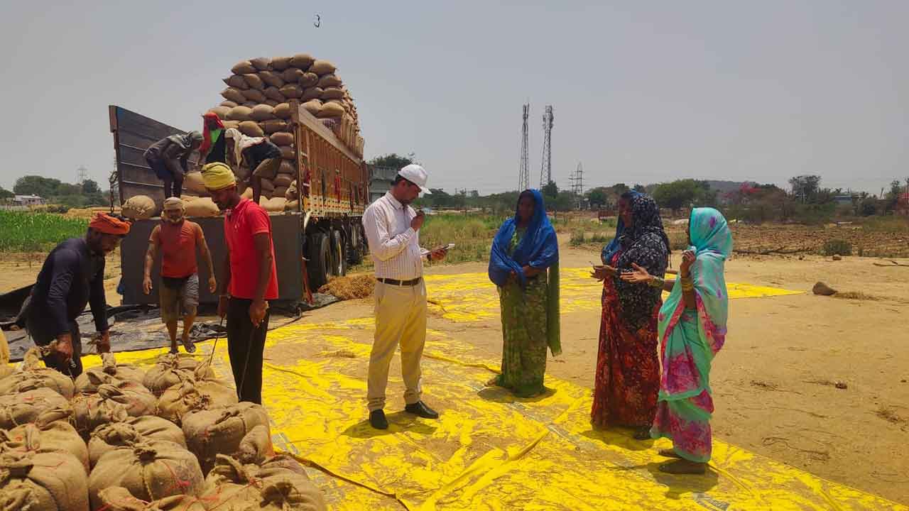 బోనస్‌ పడలే.. మహబూబ్‌నగర్‌ జిల్లాలో రూ.52.71 కోట్ల బకాయిలు