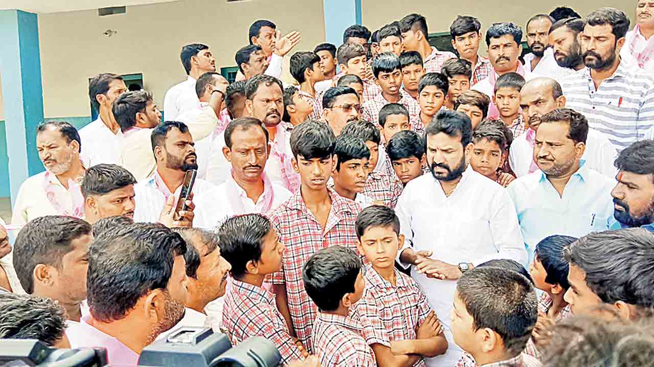 విద్యారంగం.. అస్తవ్యస్తం