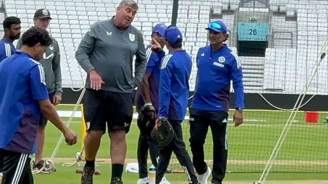 Gambhir vs Curator | పిచ్ క్యురేటర్‌దే పొరపాటు.. మేమేం ఫిర్యాదు చేయబోం..!