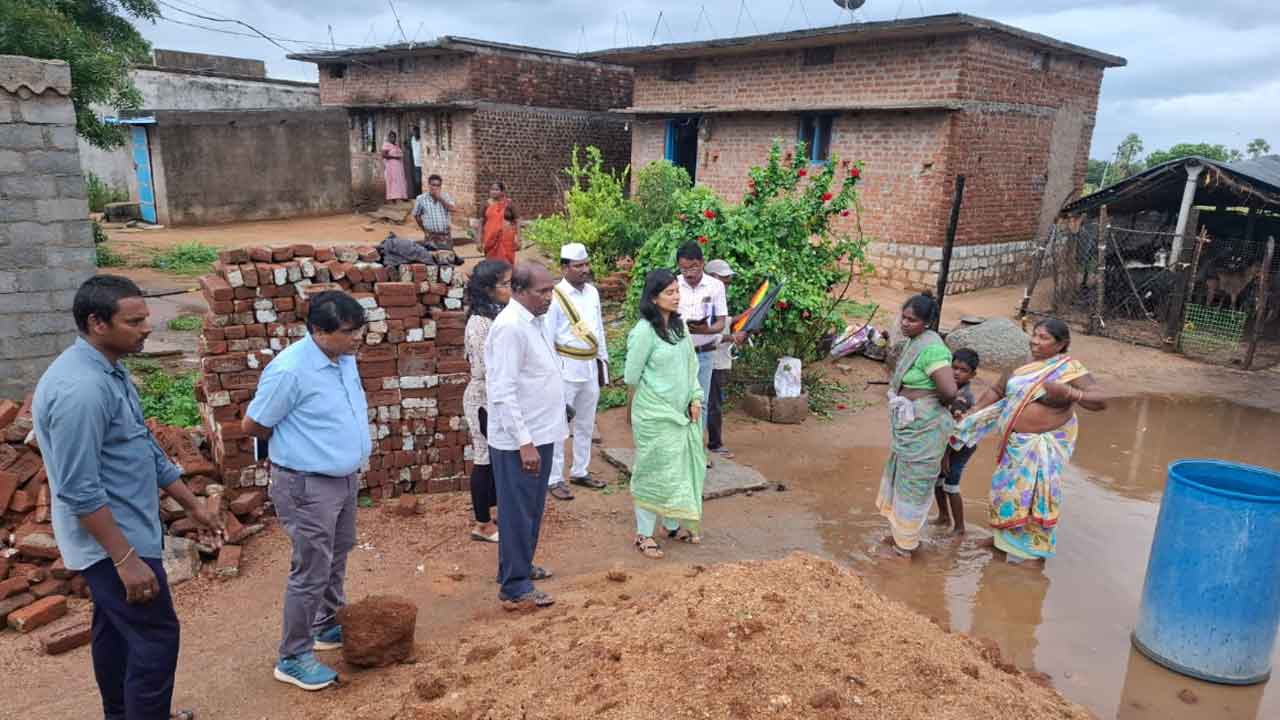 Garima Agarwal | ఇందిరమ్మ ఇండ్లను త్వరితగతిన పూర్తి చేయాలి : గరిమా అగర్వాల్‌