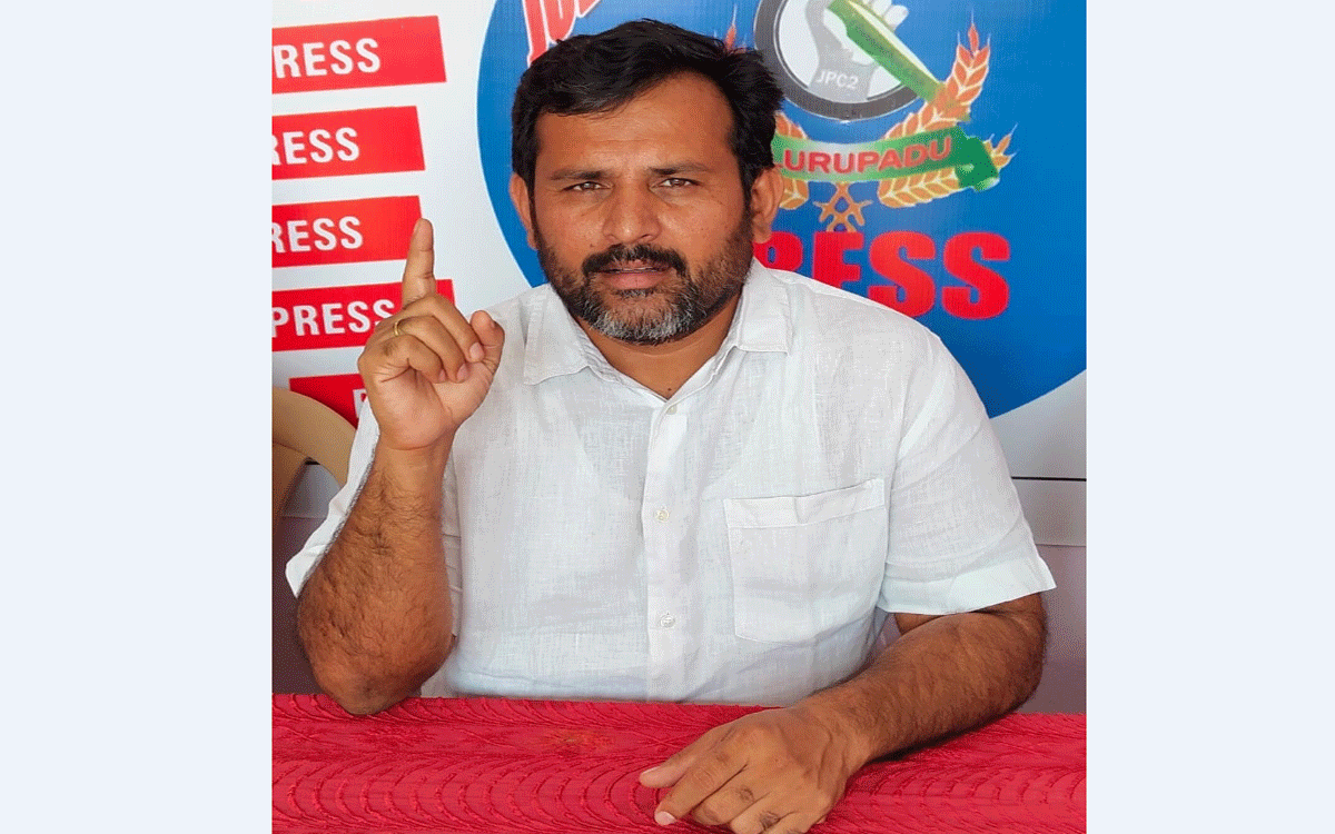 Karepalli : గిరిజనులపై అటవీ అధికారుల దాడిని తీవ్రంగా ఖండిస్తున్నాం : లకావత్ గిరిబాబు