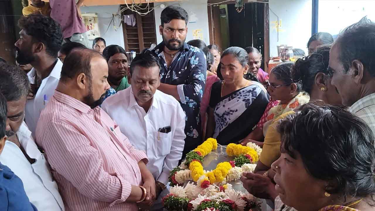 BRS | బీఆర్ఎస్ కార్యకర్తల కుటుంబాలకు అండగా ఉంటాం : గొంగిడి మహేందర్ రెడ్డి