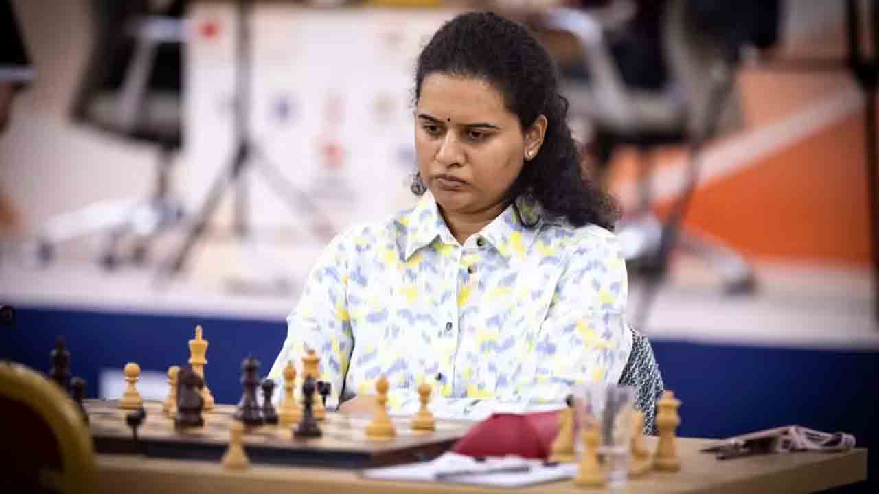 FIDE Women’s World Cup | సెమీస్‌కు చేరువైన హంపి.. డ్రాతో సరిపెట్టుకున్న హారిక, దివ్య