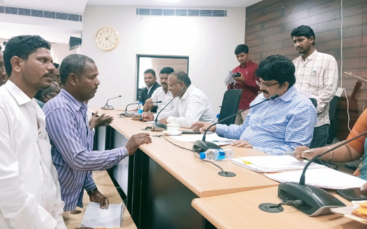 Bhuvanagiri Collectorate : ప్రజావాణి సమస్యలపై ప్రత్యేక దృష్టి సారించాలి : కలెక్టర్‌ హనుమంతరావు