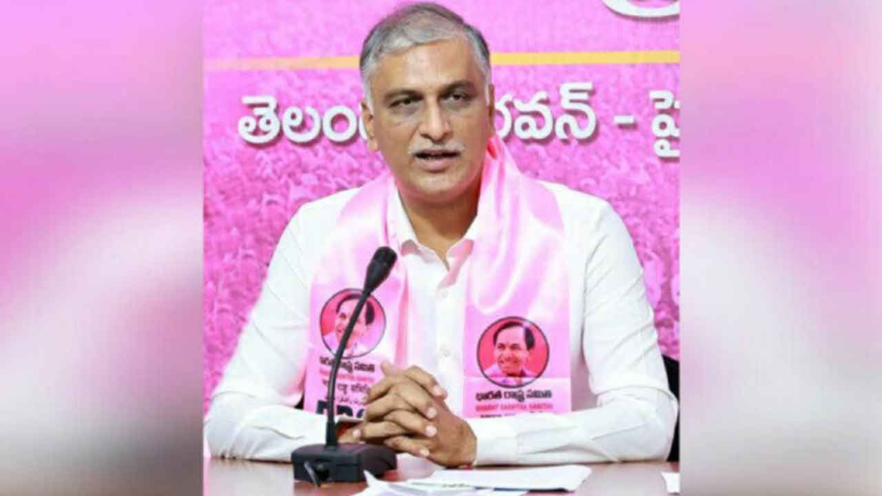 Harish Rao | ఢిల్లీకి చక్కర్లు కొట్టడం తప్ప, రాష్ట్రంలో పరిపాలనను చక్కదిద్దడం చేతగాదా.. రేవంత్ రెడ్డిపై హరీశ్రావు ఫైర్