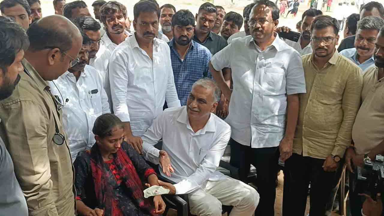 Harish Rao | మీ ప్రభుత్వ నిర్లక్ష్యాన్ని చూస్తూ ఊరుకోం.. మళ్లీ గురుకుల బాట పడతాం.. సీఎం రేవంత్ రెడ్డికి హరీశ్‌రావు వార్నింగ్