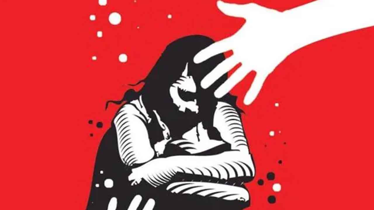 హెచ్‌ఐవీ బాధితురాలిపై అత్యాచారం